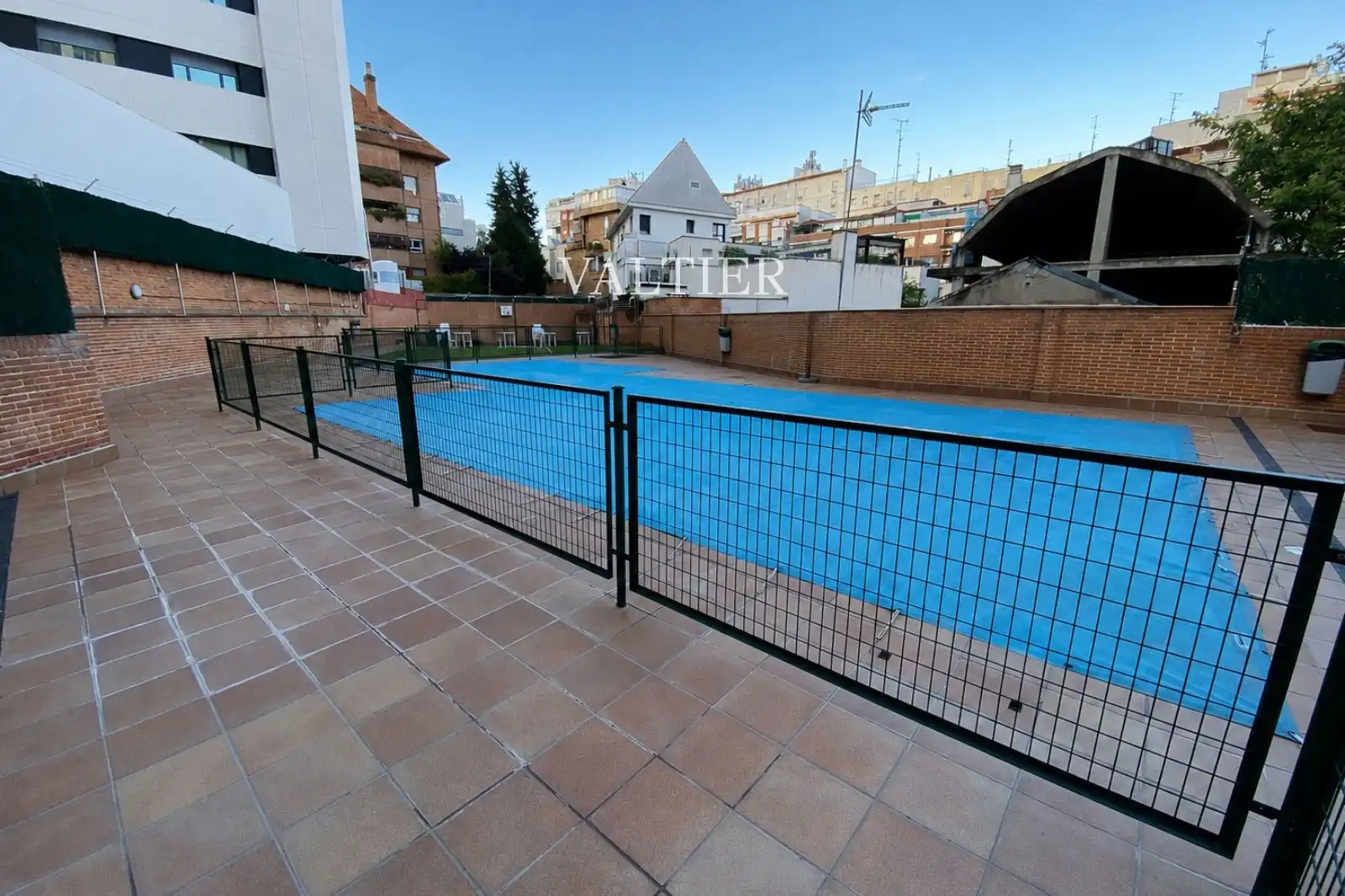 Swimming pool of Flat for rent in Madrid  with Air Conditioner, Swimming Pool and Community pool