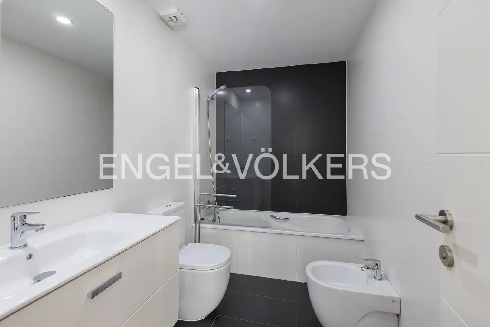 Flat for rent in Adelfas