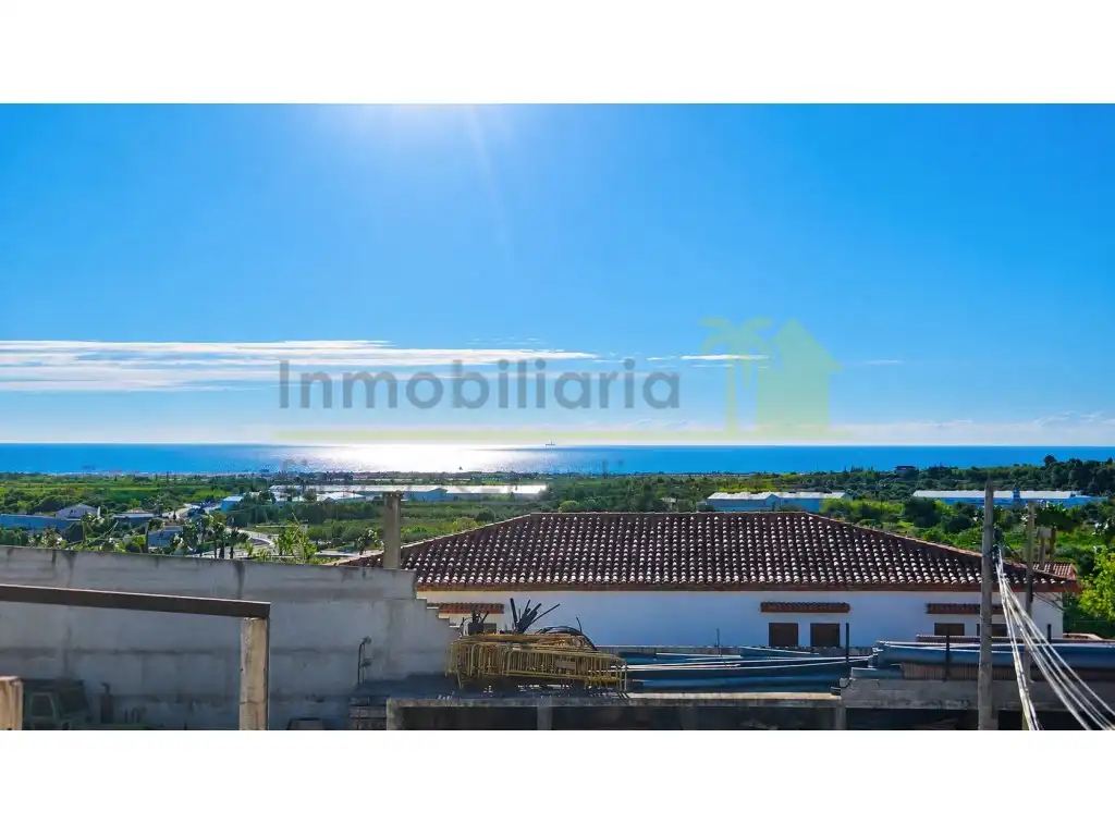 Vista exterior de Casa o xalet en venda en Càlig amb Terrassa