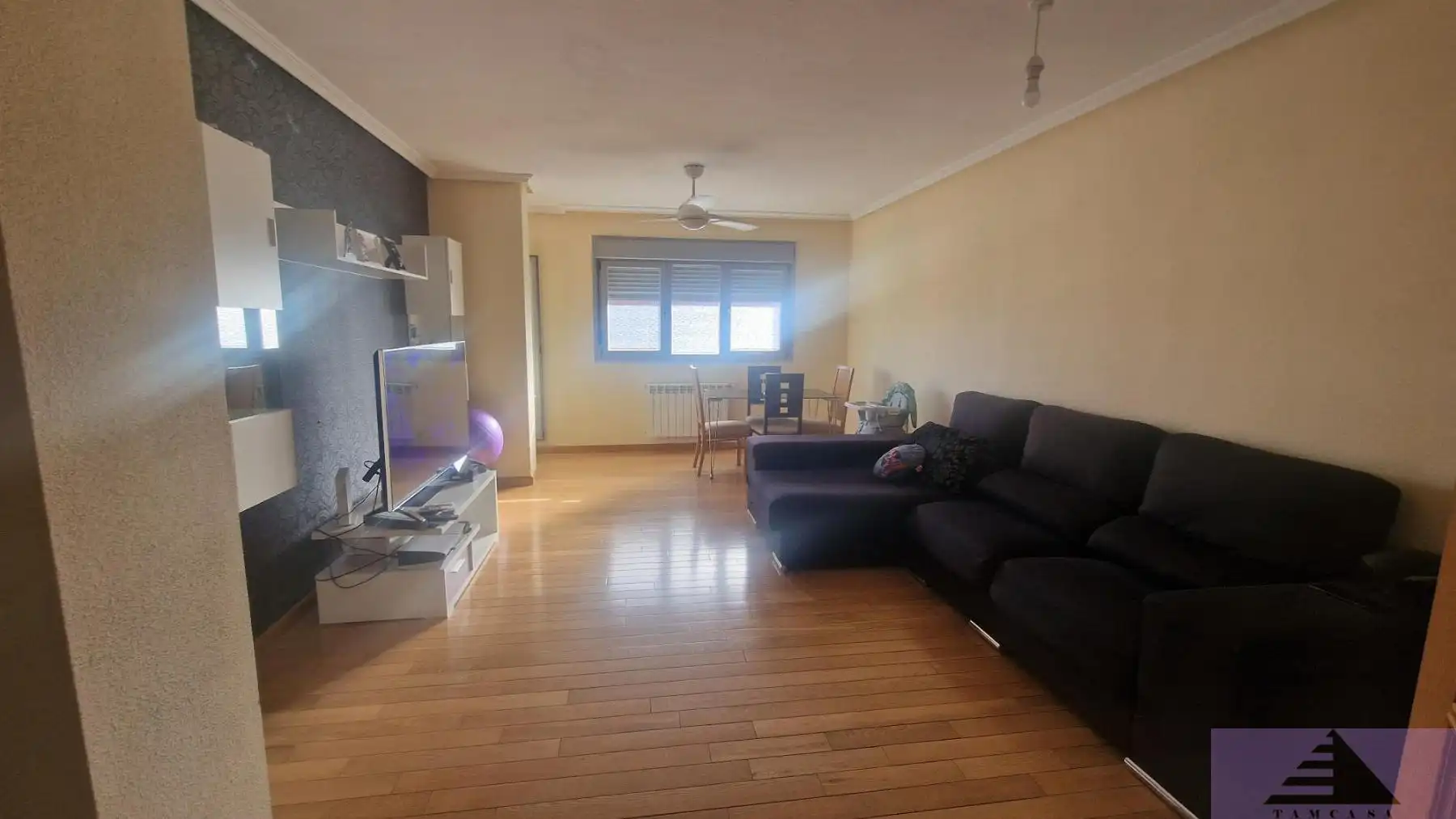 Piso con piscina en venta en El Quiñón