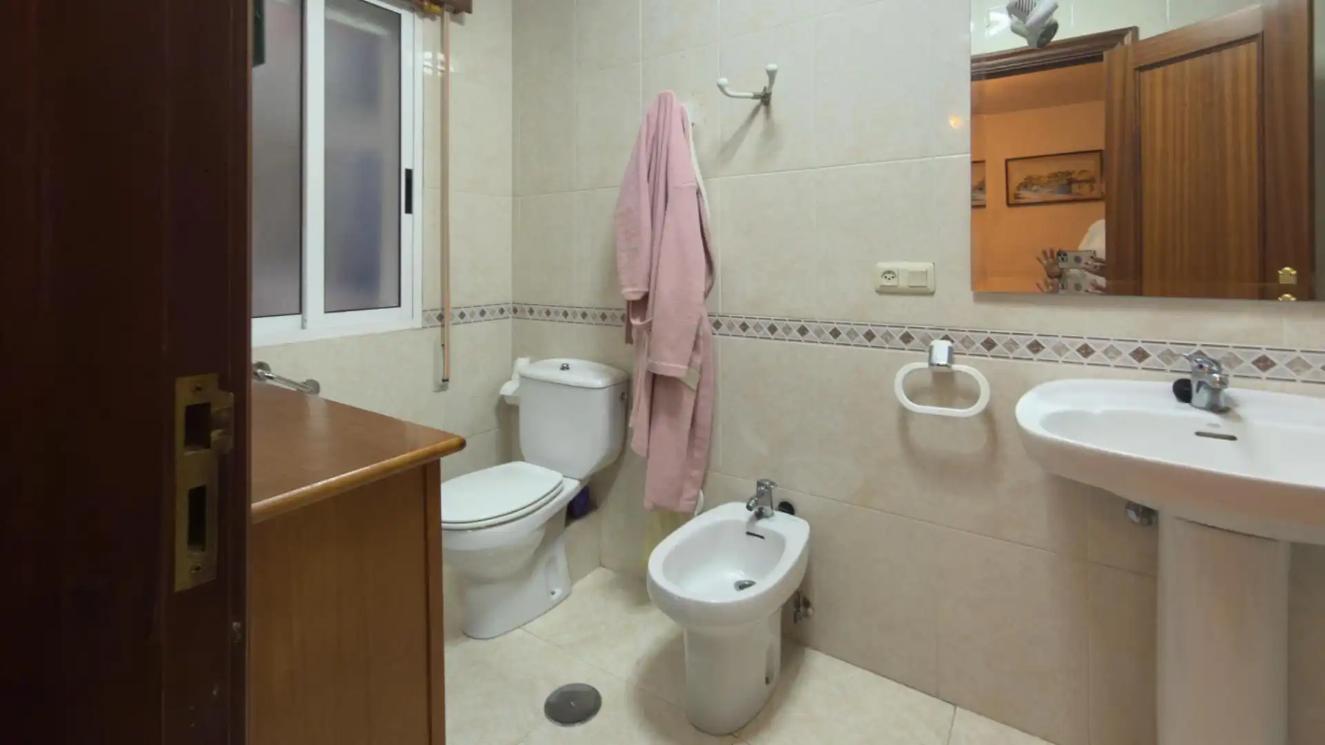 Baño de Piso en venta en Padrón con Calefacción, Trastero y Amueblado