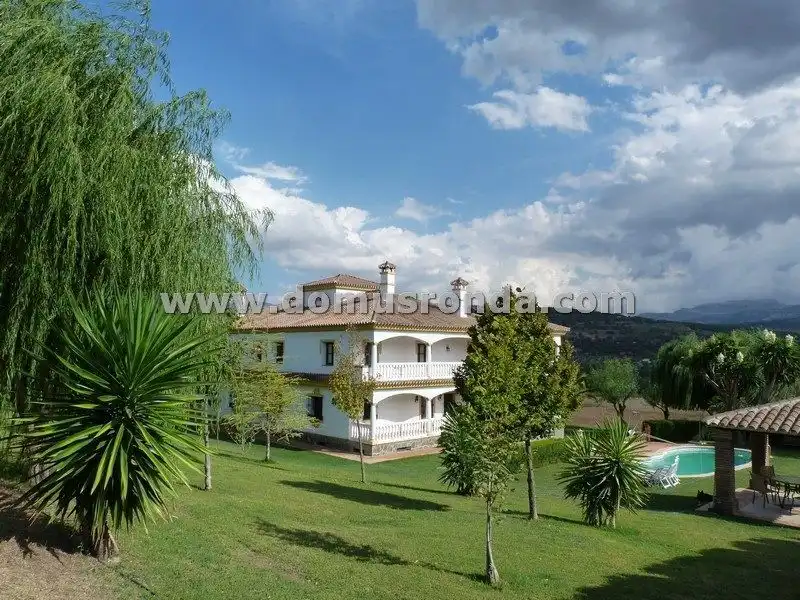 Villa con terrazza in vendita a Centro, imagen 2