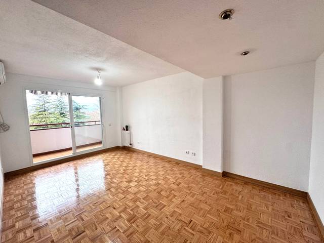 Piso en Venta en Calle de César Pastor Llopis en Santa Eugenia