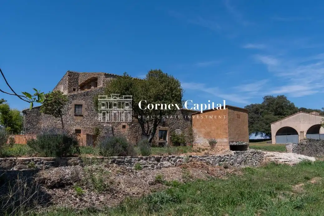 Vista exterior de Finca rústica de alquiler en Rupià con Aire acondicionado, Calefacción y Jardín privado