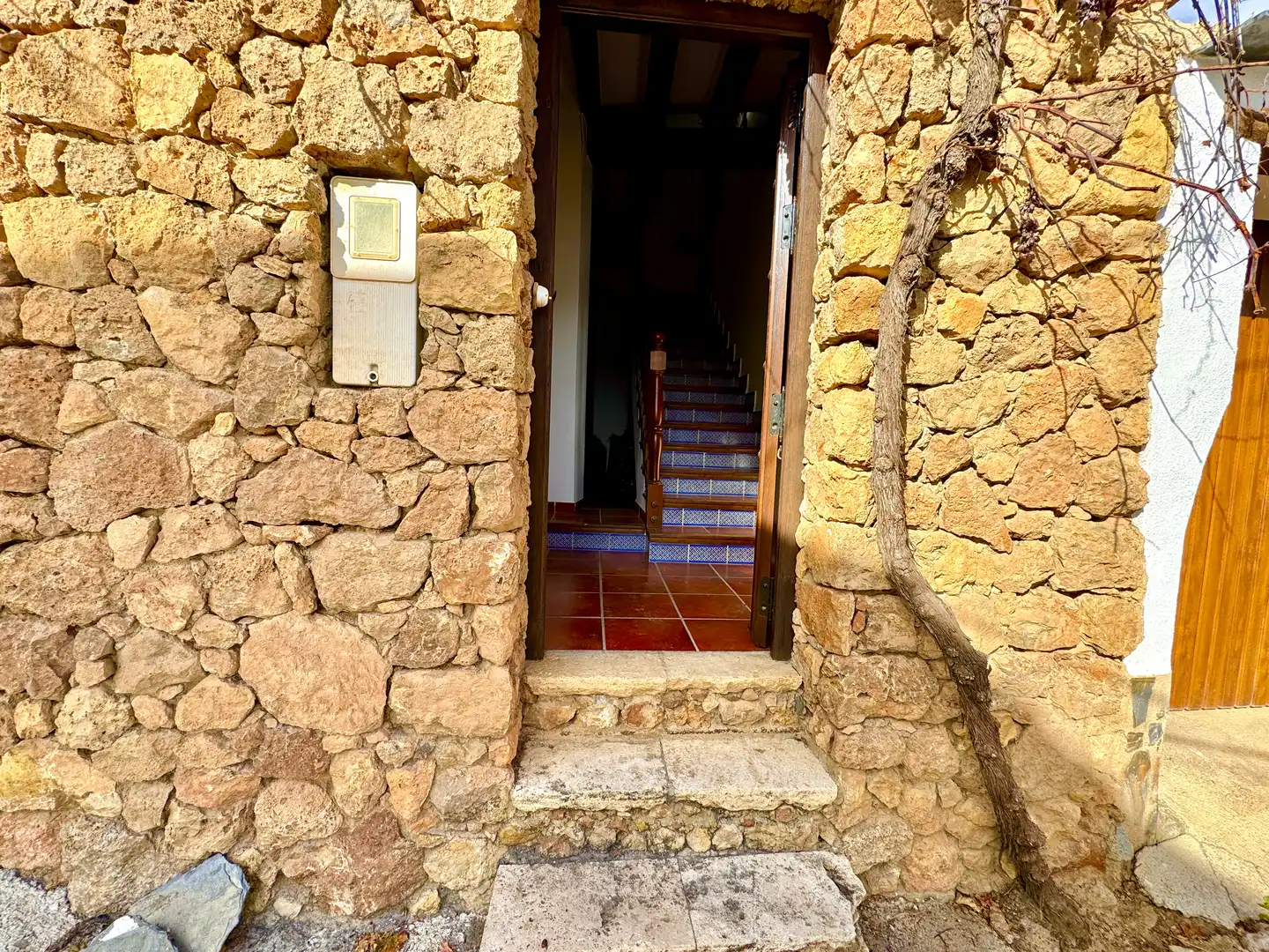 Buildings for sale in Juviles  with Alarm
