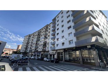 Pis amb ascensor en venda a Calle Asunción