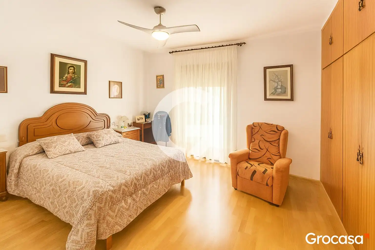 Schlafzimmer von Maisonette zum Verkauf in Vilanova i la Geltrú mit Klimaanlage, Heizung und Terrasse
