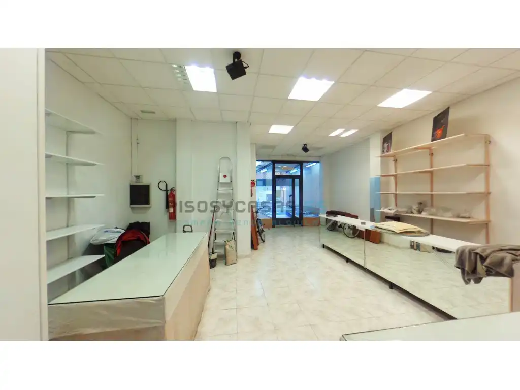 Local en venta en Zaragoza con Amueblado