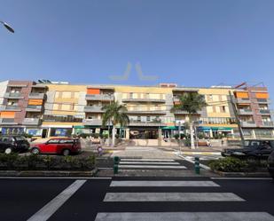 Vista exterior de Casa o xalet en venda en Guía de Isora amb Aire condicionat i Terrassa