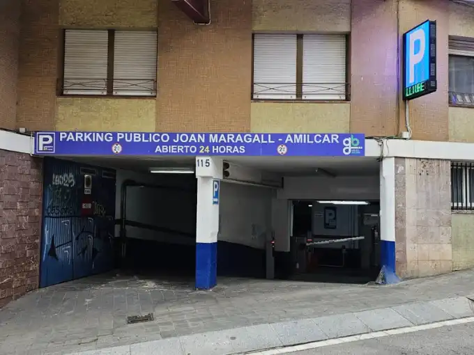 Aparcament de Garatge de lloguer en Barcelona amb Alarma