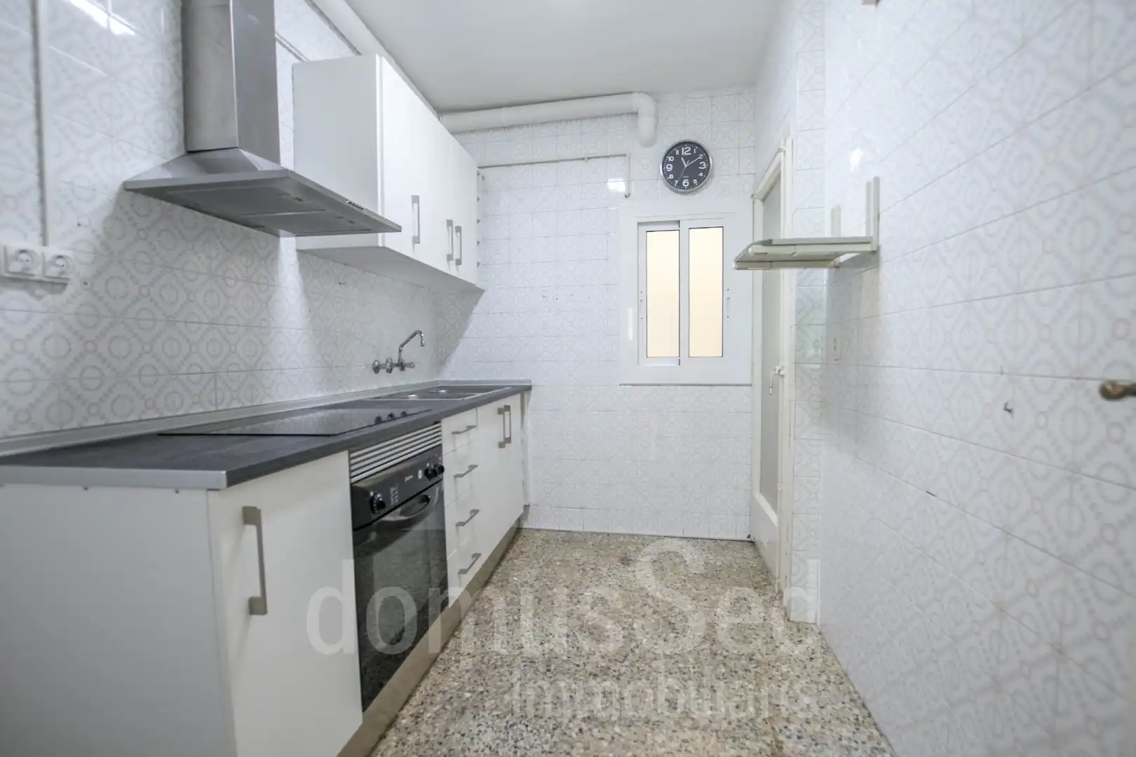 Cocina de Piso en venta en Premià de Mar con Terraza, Horno y Alarma