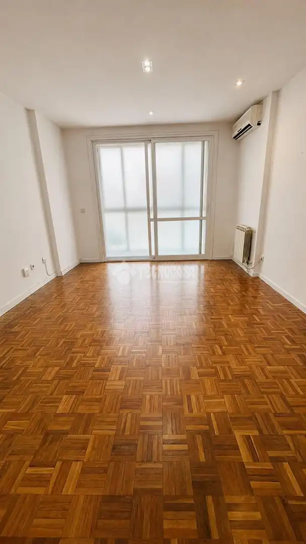 Living room of Flat for sale in Madrid  with Air Conditioner, Heating and Terrace
