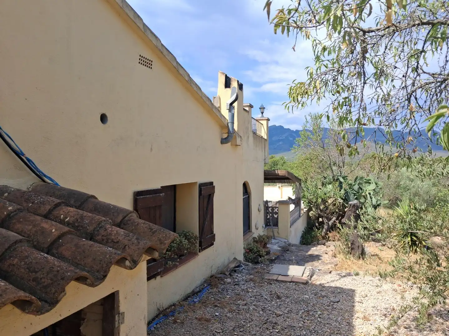 Vista exterior de Finca rústica en venda en Tivissa amb Piscina comunitària