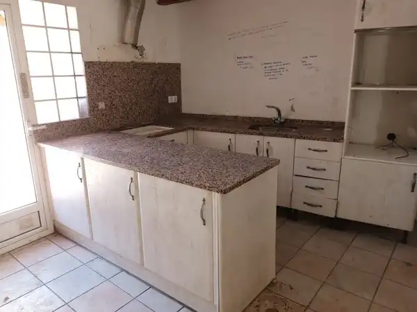 Küche von Einfamilien-Reihenhaus zum Verkauf in Almudévar mit Terrasse