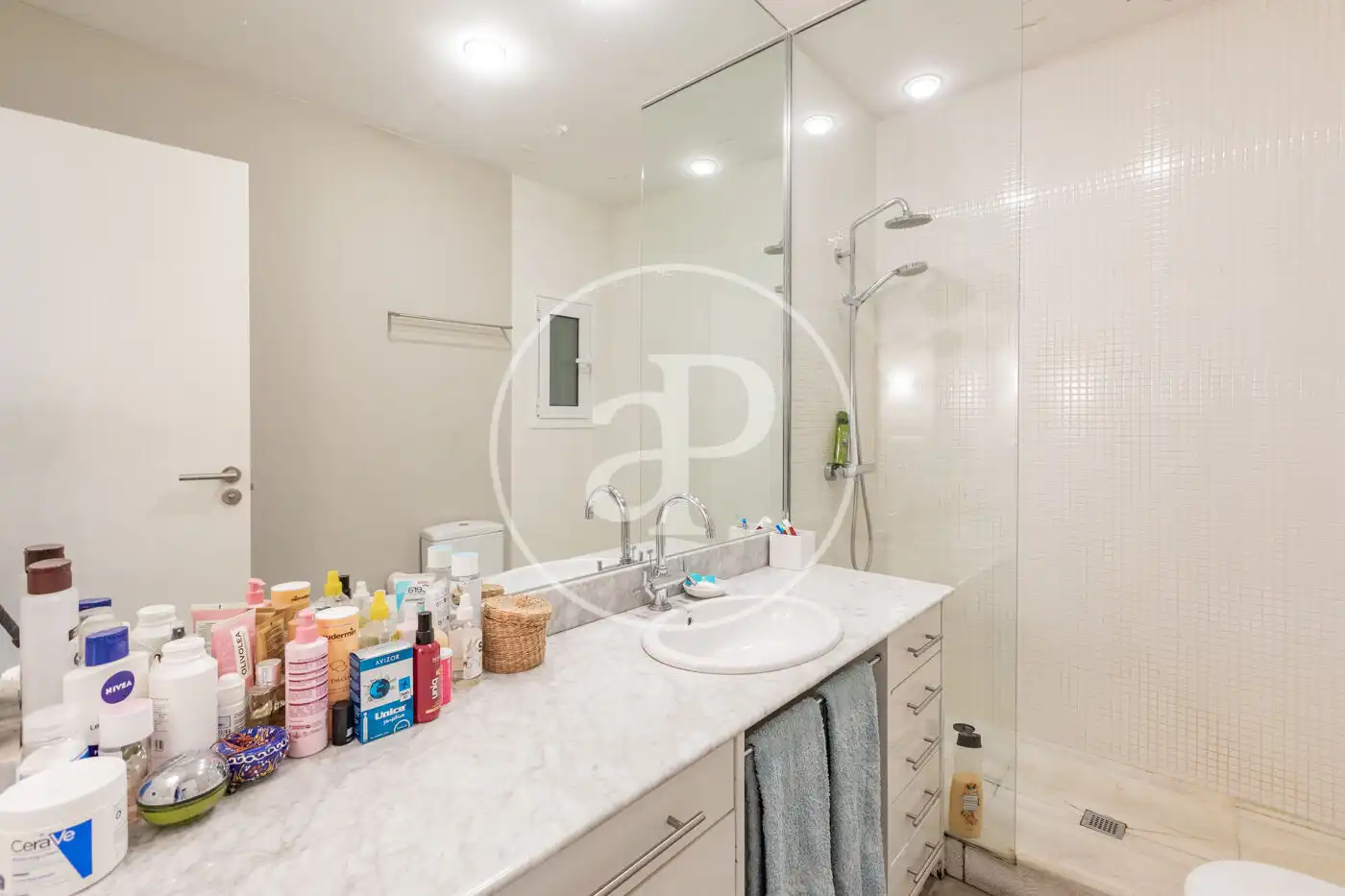 Baño de Piso en venta en Madrid con Aire acondicionado, Calefacción y Terraza