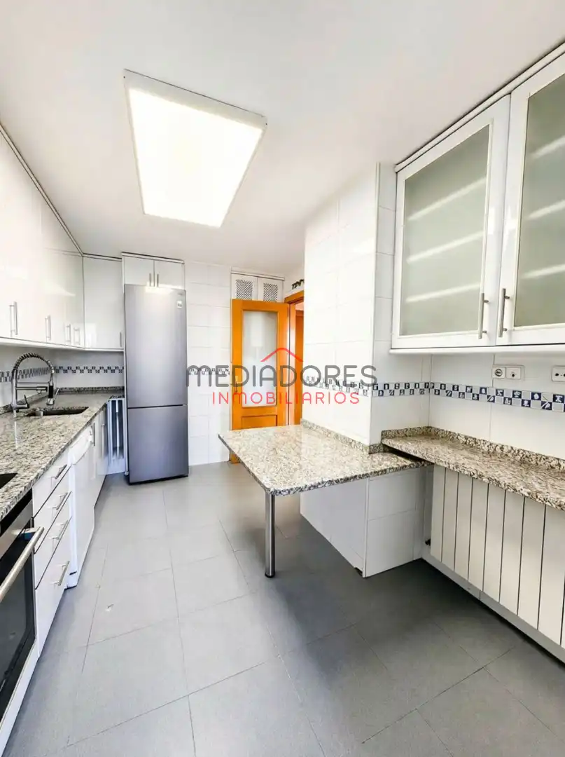 Piso con terraza en venta en Avenida de Francisco Pi y Margall, imagen 5