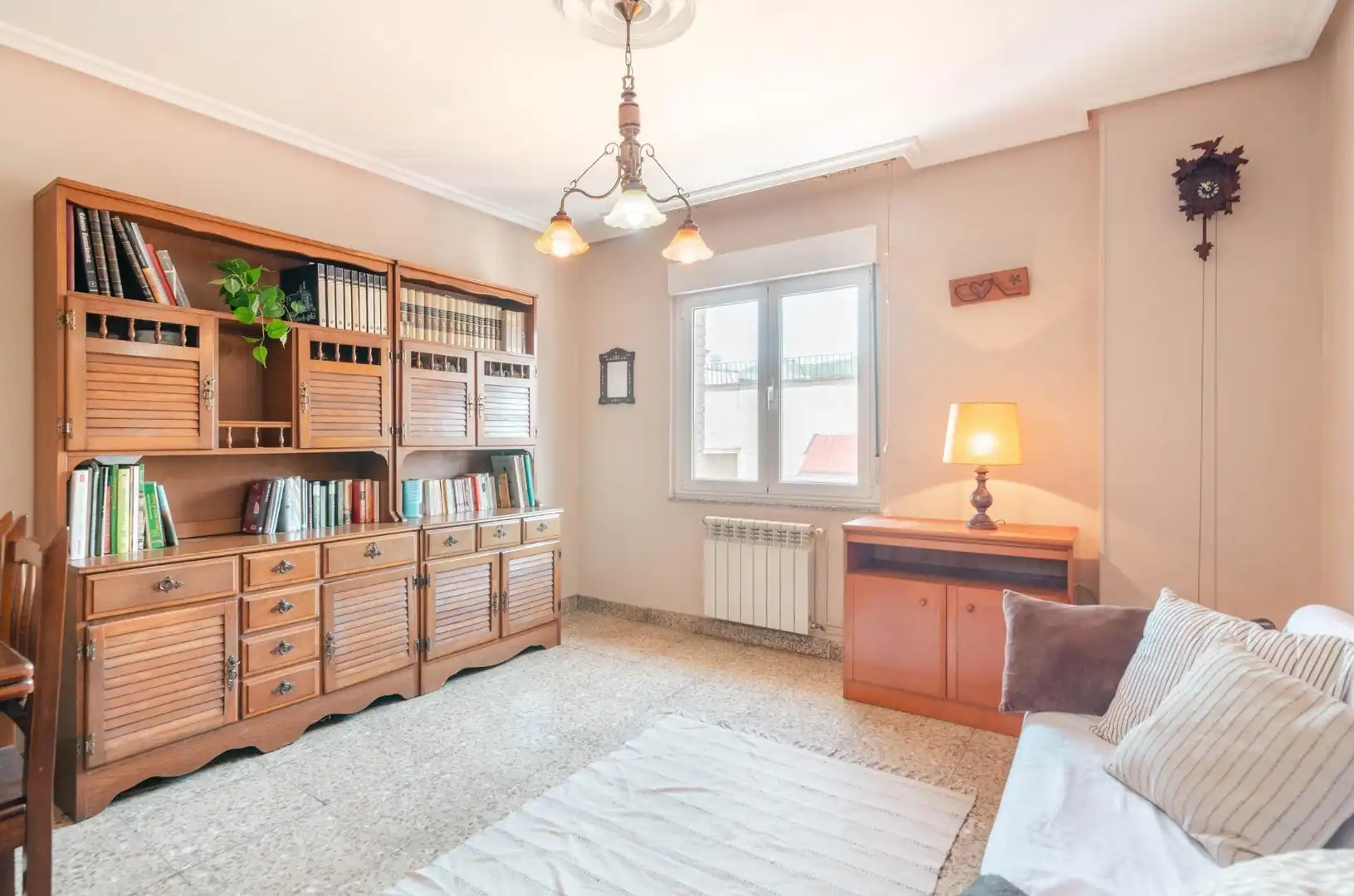 Habitación de Ático en venta en Mieres (Asturias) con Calefacción y Terraza