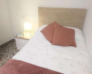 Bedroom of Flat to share in Moncada  with Air Conditioner, Heating and Terrace