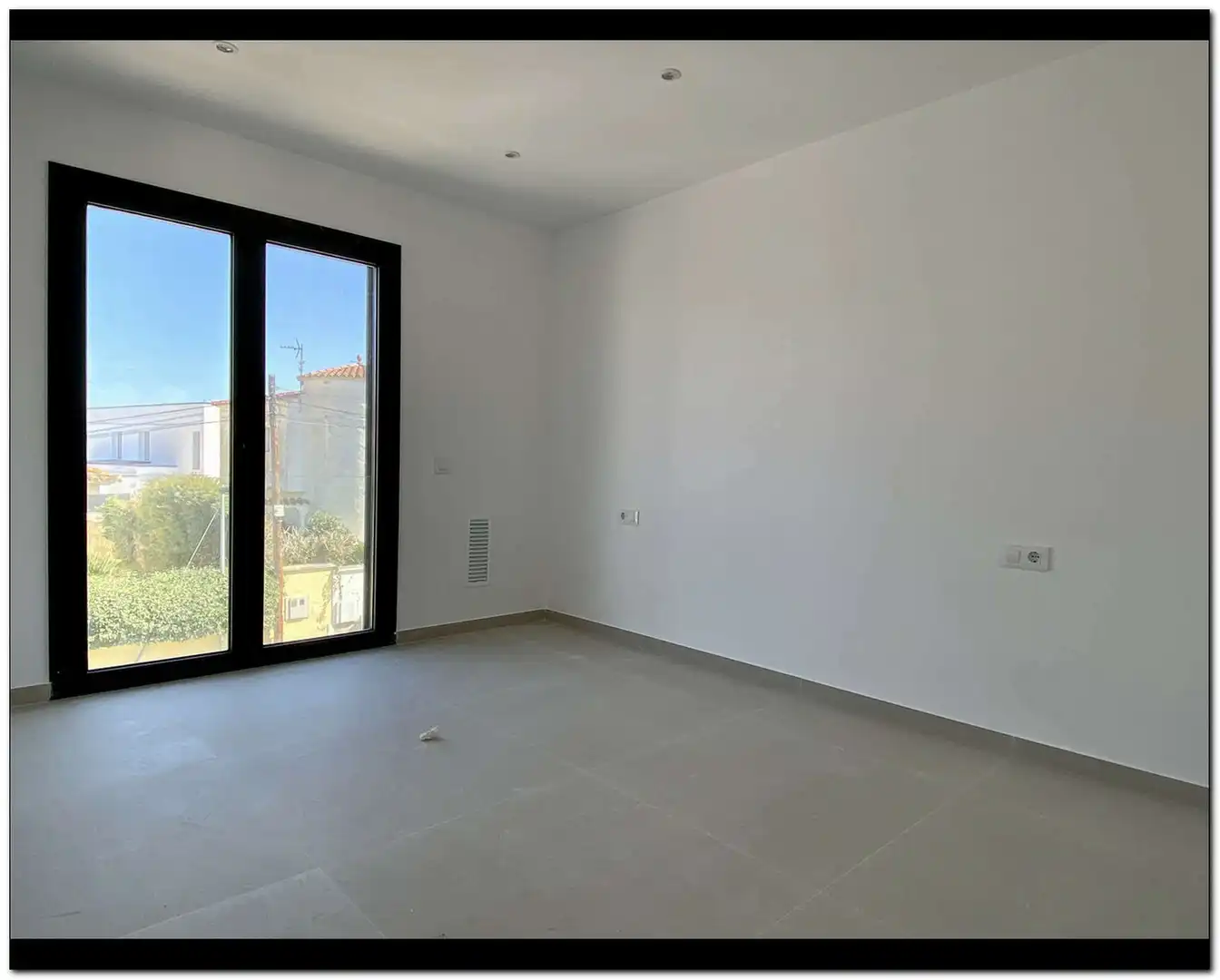 House with pool for sale in Requesens, imagen 13