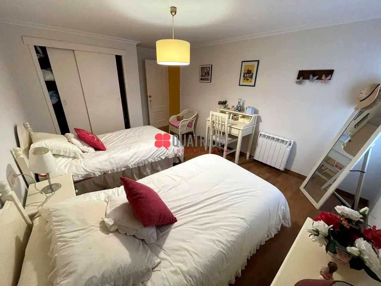 Dúplex amb ascensor en venda a Rúa Rosalía de Castro, imagen 32
