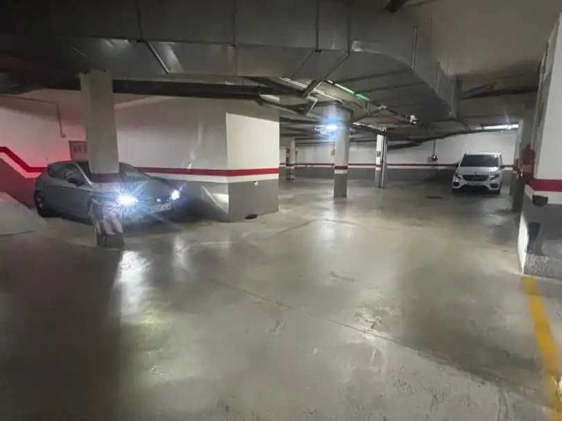Parkplatz von Garage zur Miete in Rafelbuñol / Rafelbunyol