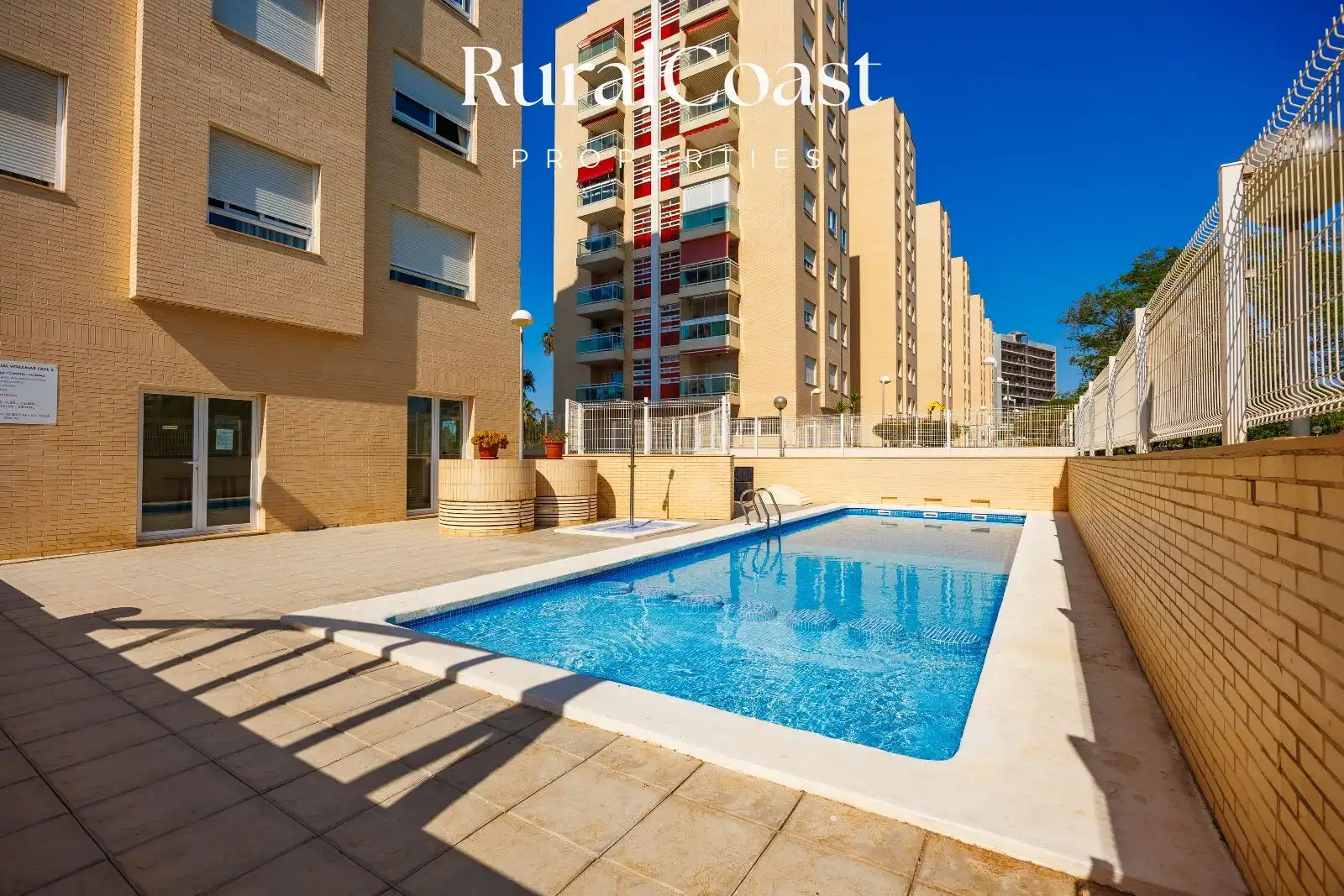 Piscina de Pis en venda en El Campello amb Aire condicionat, Terrassa i Traster