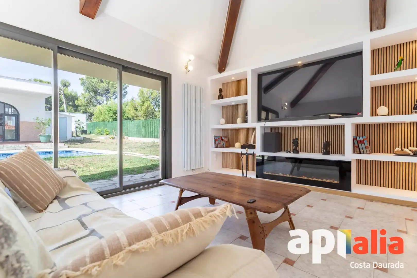 Sala d'estar de Casa o xalet en venda en Salou amb Calefacció, Jardí privat i Terrassa