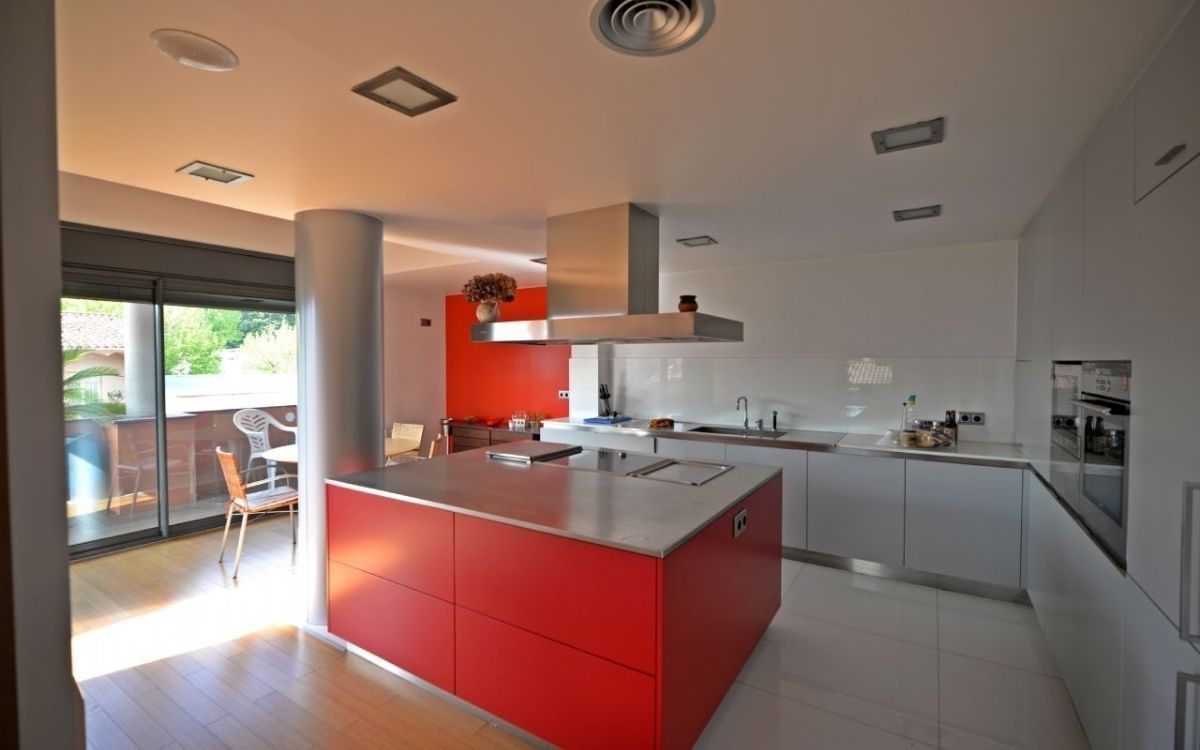 Kitchen of Attic for sale in Olot  with Air Conditioner, Heating and Terrace