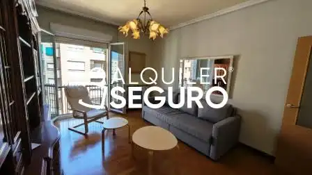 Piso de alquiler en Perez Galdos, Juzgados