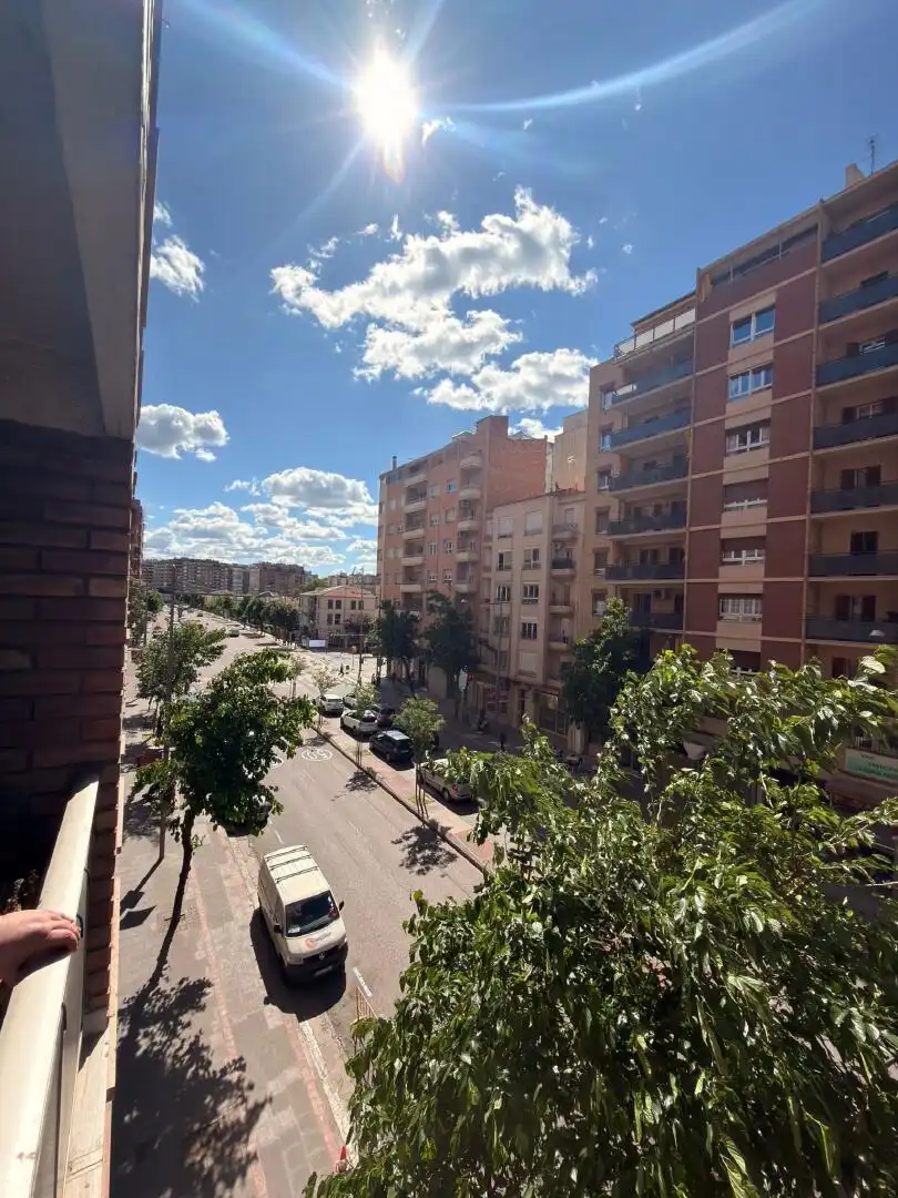 Vista exterior de Pis en venda en Lleida