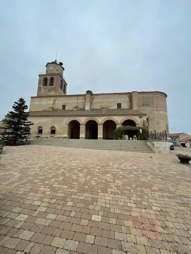 Außenansicht von Residential zum Verkauf in Santiuste de San Juan Bautista