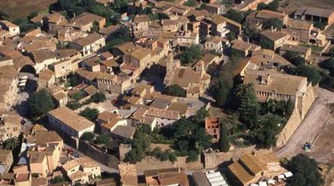 Foto 3 de Ático de alquiler en Carrer del Fort, 13, Ullastret, Girona