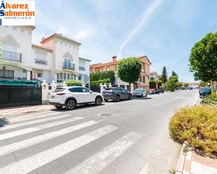 Exterior view of Single-family semi-detached for sale in  Granada Capital  with Air Conditioner, Heating and Swimming Pool