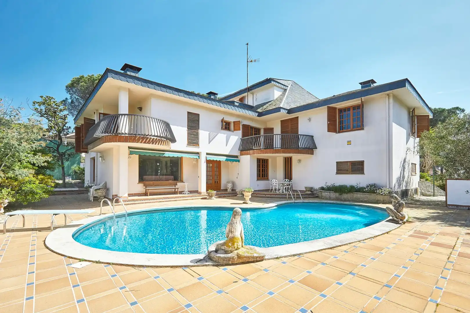 Vista exterior de Casa o chalet en venta en Sant Fost de Campsentelles con Calefacción, Jardín privado y Terraza