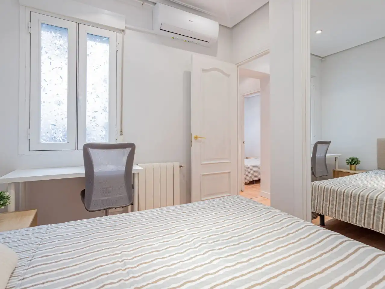 Bedroom of Flat for rent in Chamberí