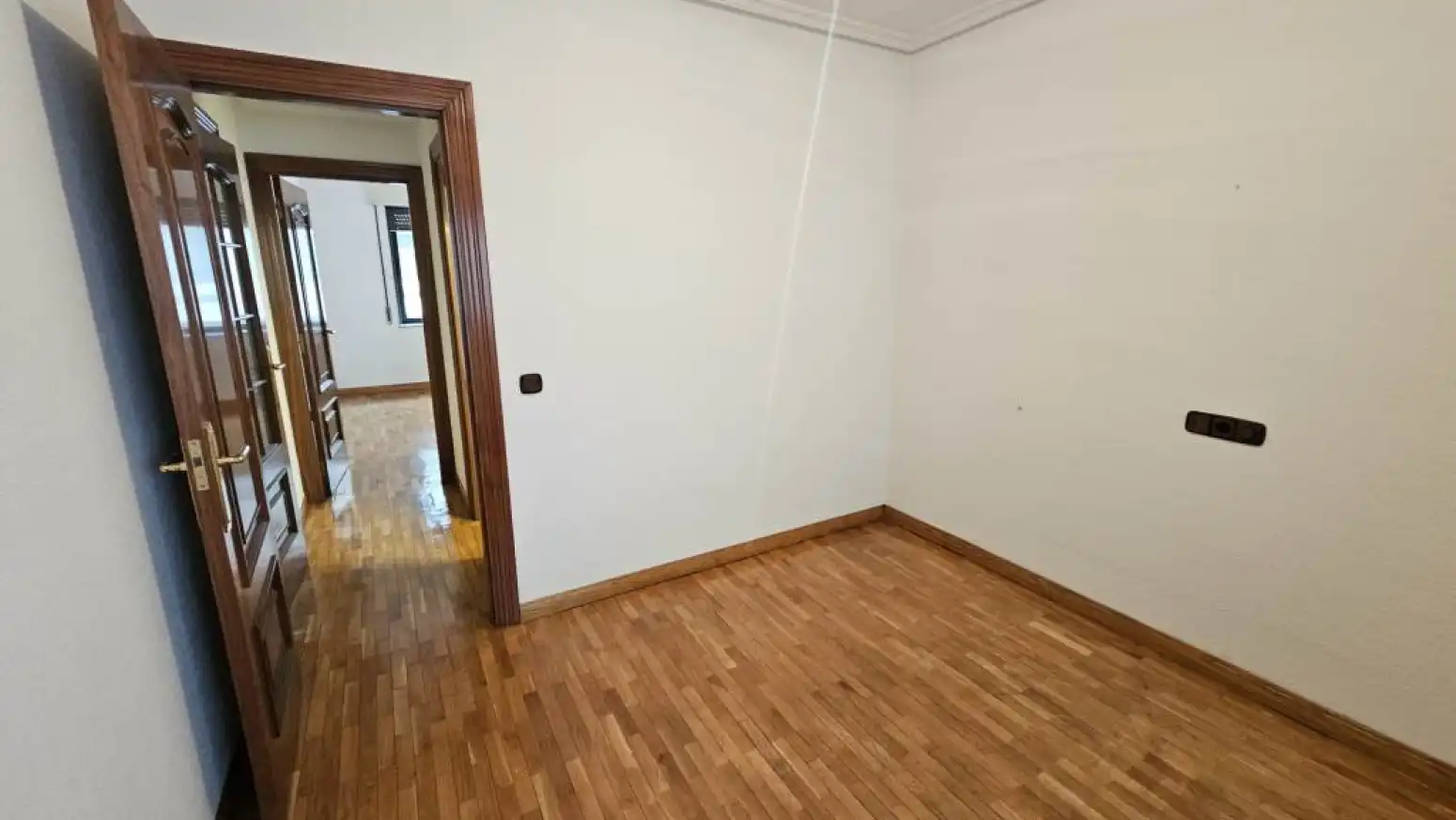 Bedroom of Flat for rent in Salamanca  with Heating, Parquet flooring and Terrace