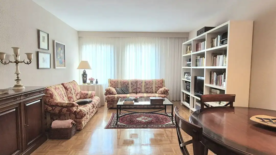 Piso con terraza en venta en Calle del Concejo de Egüés 18