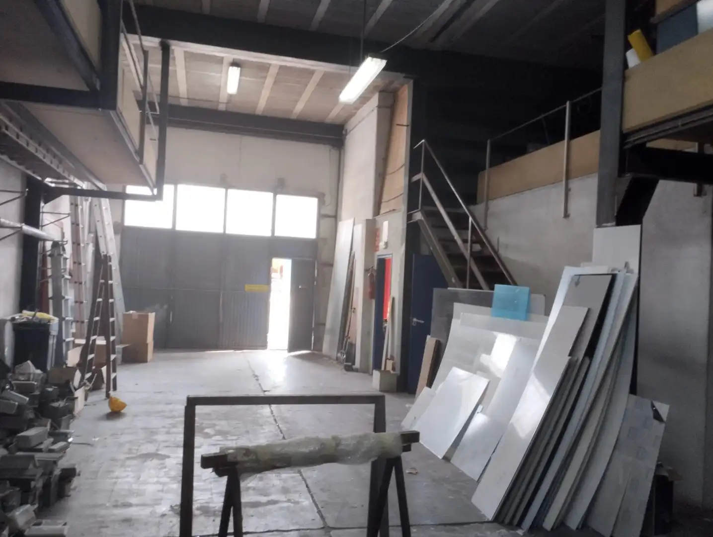 Nau industrial de lloguer en Figueres