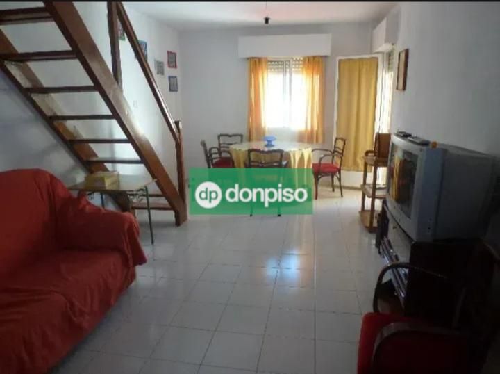 Sala d'estar de Dúplex en venda en Cáceres Capital amb Calefacció, Terrassa i Traster