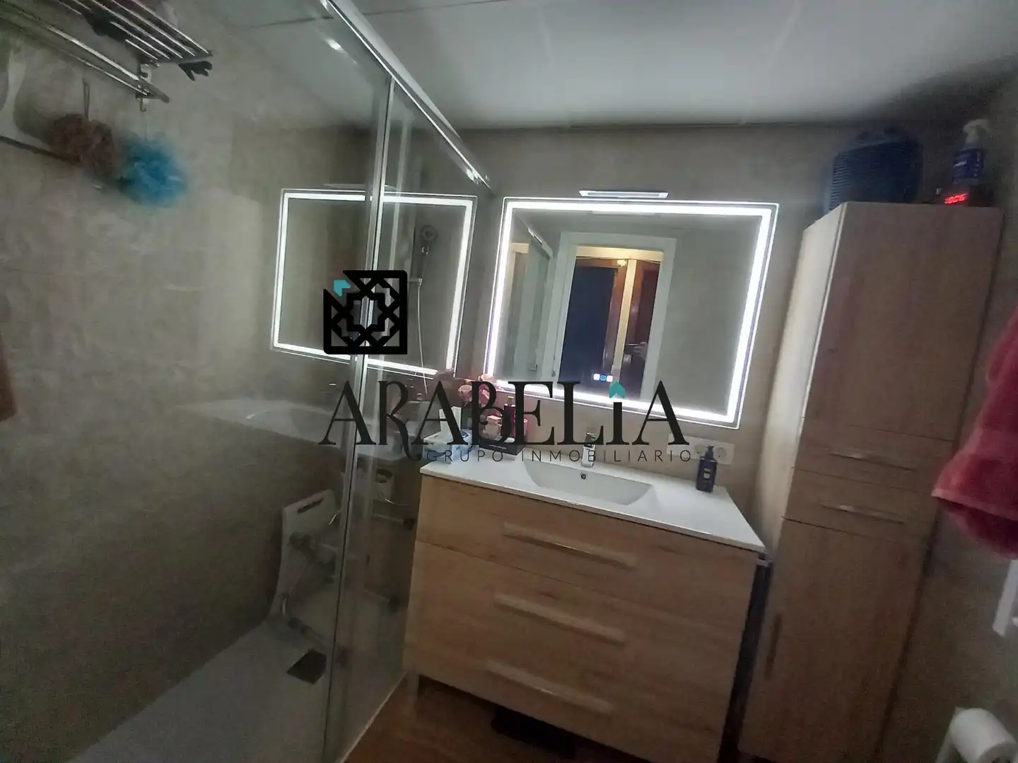 Badezimmer von Wohnung zum Verkauf in Córdoba mit Klimaanlage, Abstellraum und Möbliert