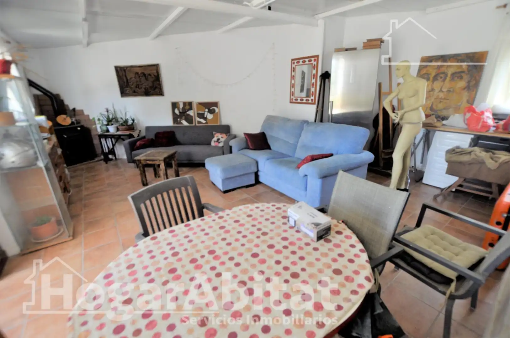 Sala de estar de Casa o chalet en venta en Chiva con Aire acondicionado, Calefacción y Jardín privado