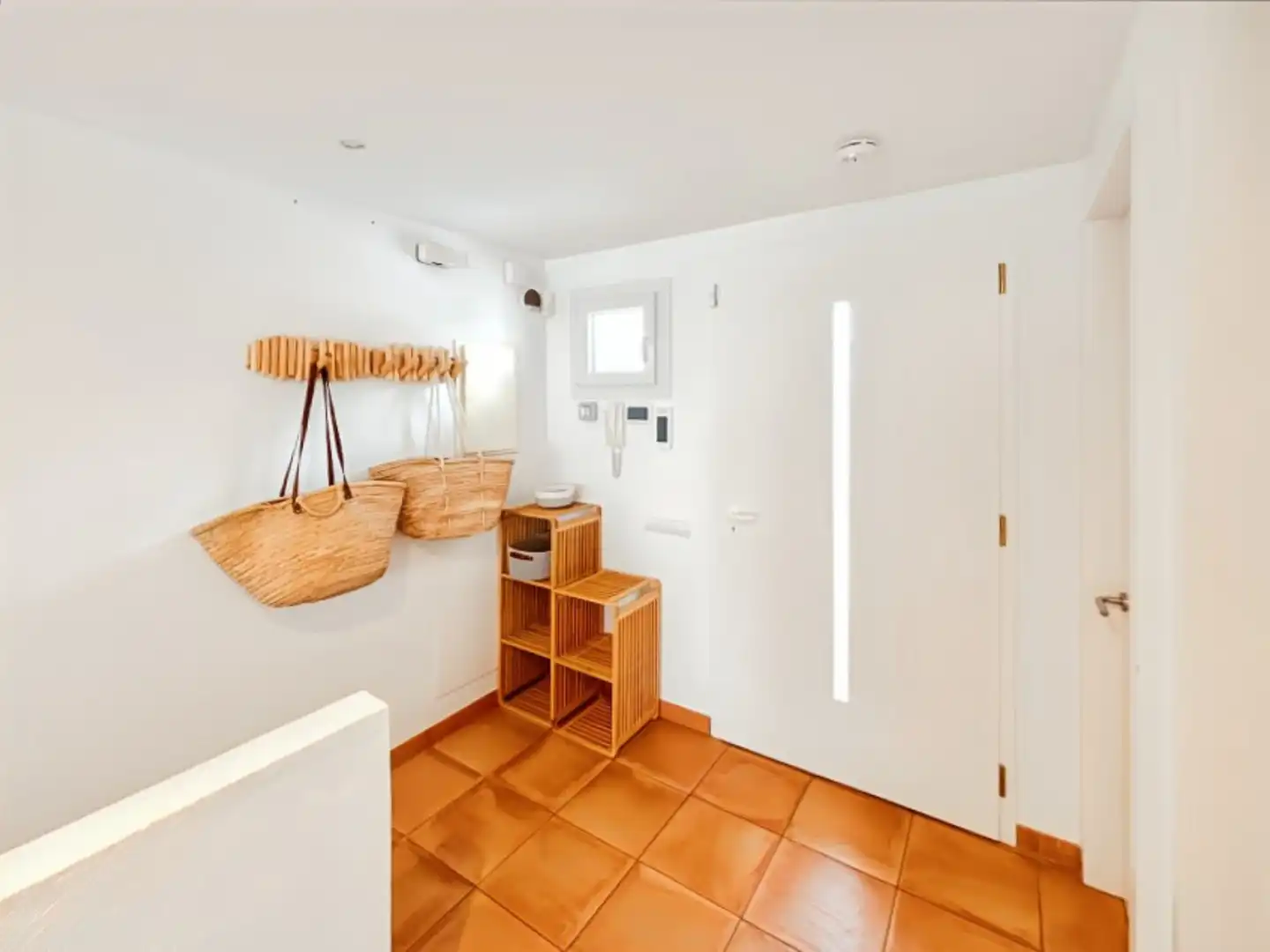 Einfamilien-Reihenhaus zum Verkauf in Cadaqués mit Klimaanlage, Heizung und Terrasse