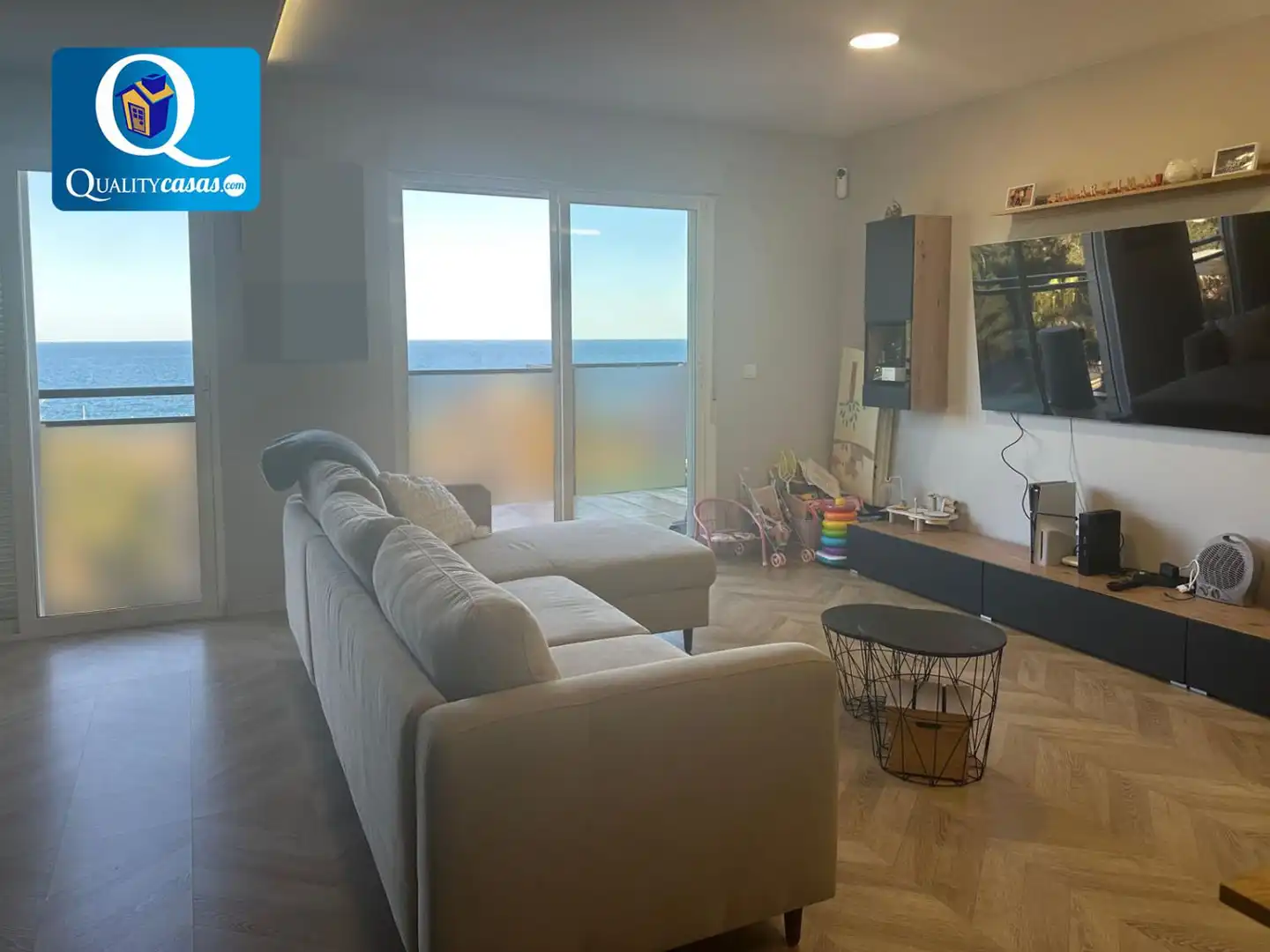 Sala de estar de Ático de alquiler en El Campello con Aire acondicionado y Terraza