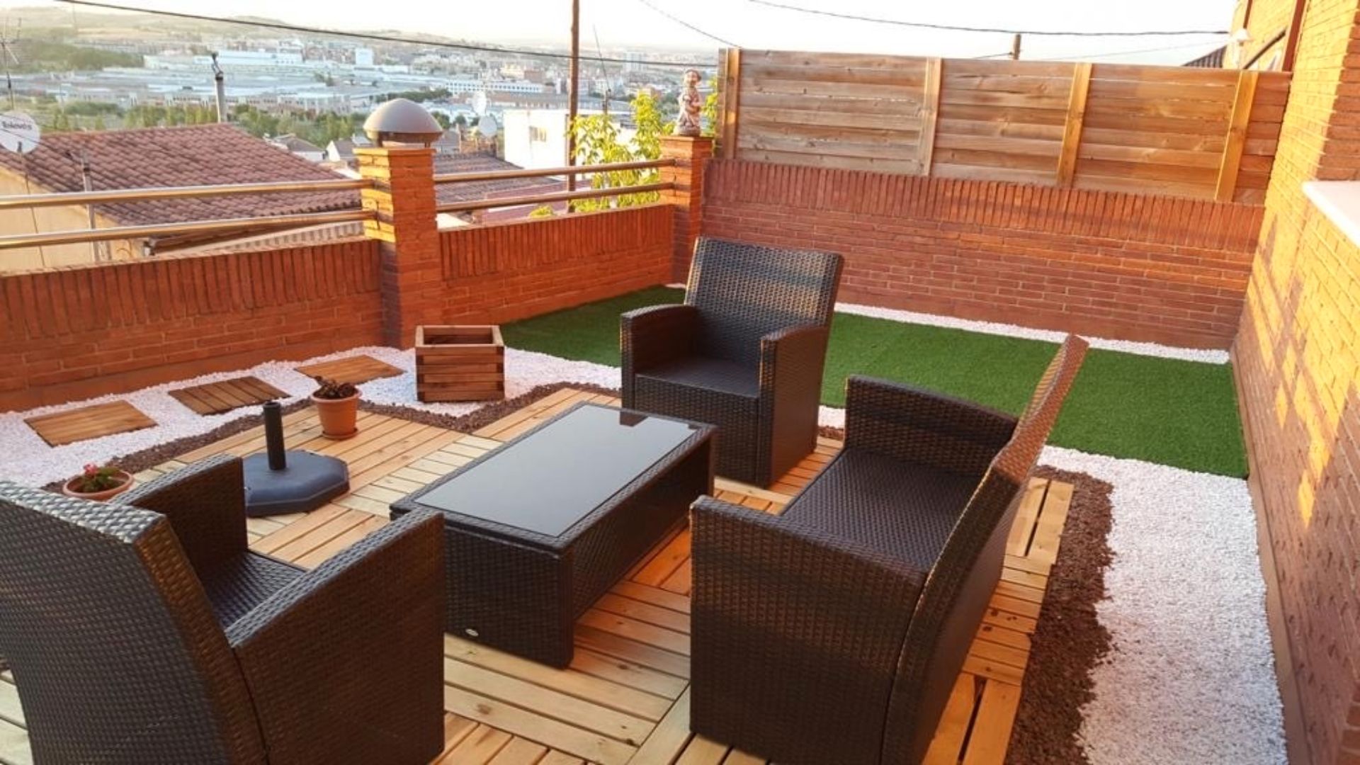 Casa adosada en venda a Font Pudenta