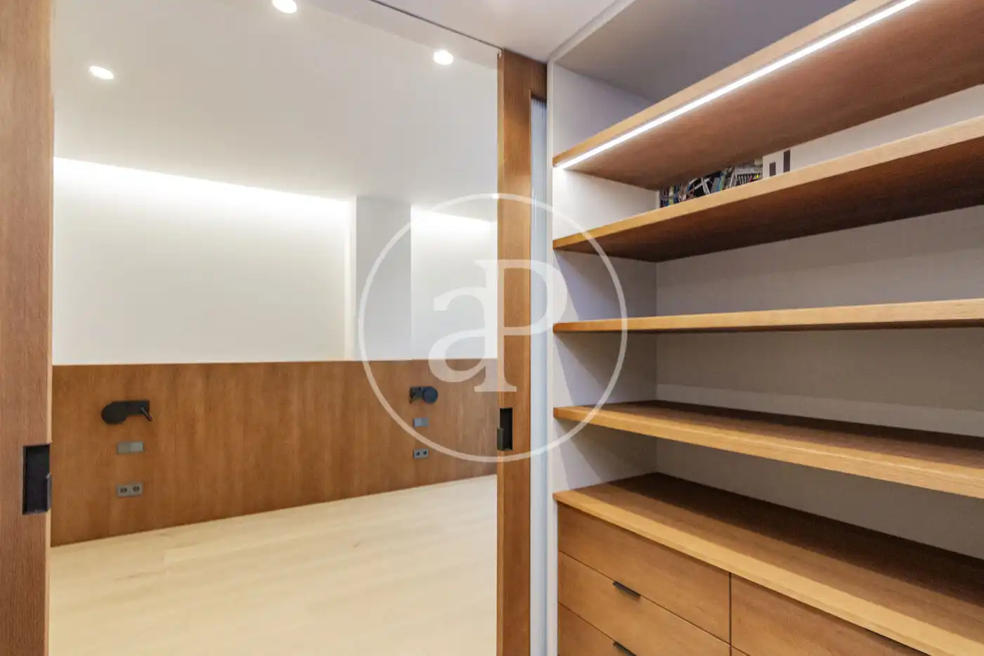 Piso en venta en Madrid con Aire acondicionado, Calefacción y Balcón