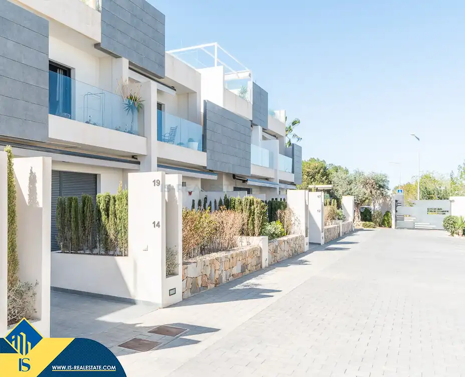 Apartment with pool for sale in Los Balcones - Los Altos, imagen 3