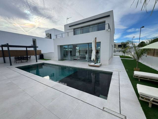 Casa-chalet en Alquiler en El Vedat - Santa Apolonia