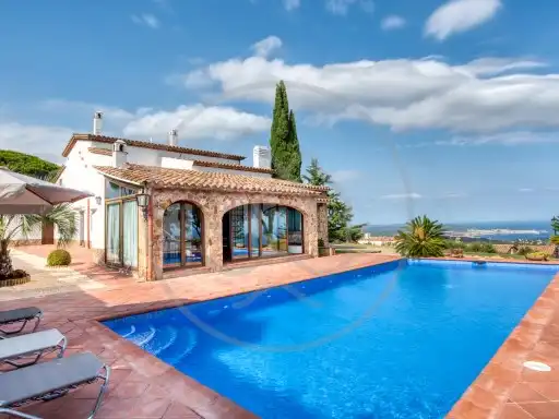 House with pool for sale in Avinguda de Platja d'Aro, imagen 6