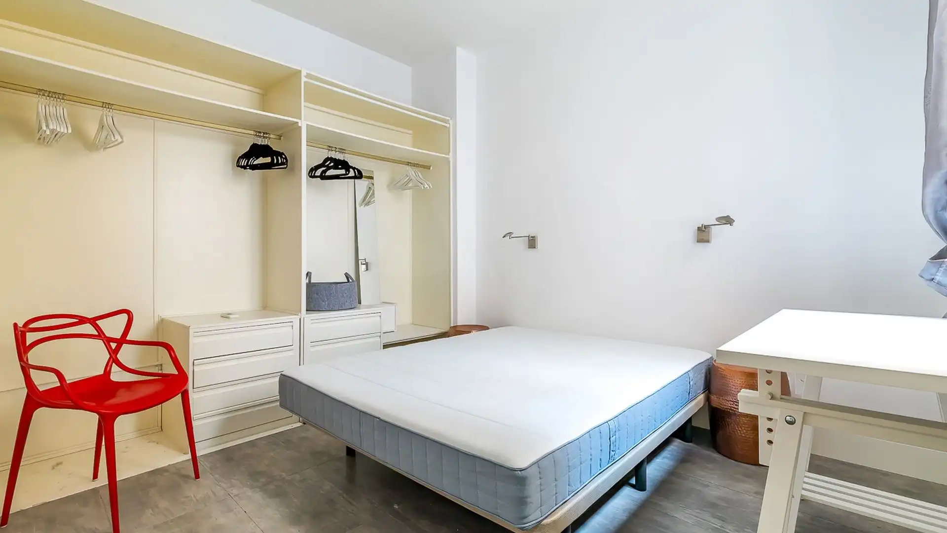 Bedroom of Flat for rent in Madrid