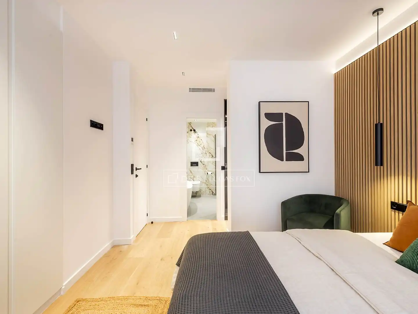 Bedroom of Flat for rent in Barcelona  with Air Conditioner, Heating and Parquet flooring